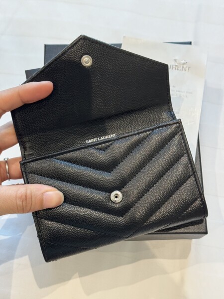 รับกระเป๋า Ysl 70 1000049555