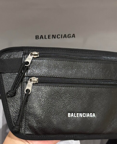 รับกระเป๋า Balenciaga (คาดอก) 36 1000054347