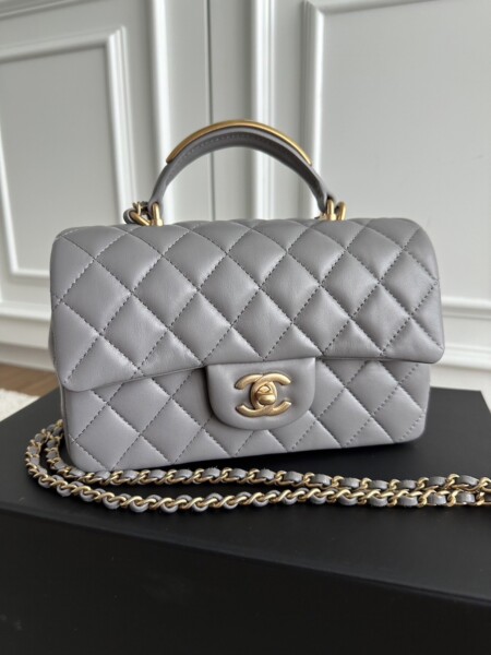 รับ Chanel mini 8 handle 32 1000054875